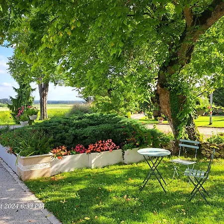 La Metairie Erable Au Milieu Des Vignes Apartamento
