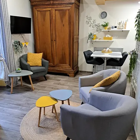 La Metairie Erable Au Milieu Des Vignes Apartamento Réaux