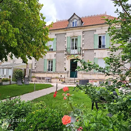 La Metairie Erable Au Milieu Des Vignes *